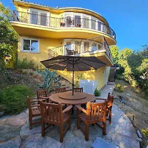 Hollywood Hills Hideout , Los Angeles United States