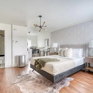 - Super In Brooklyn , Portland United States